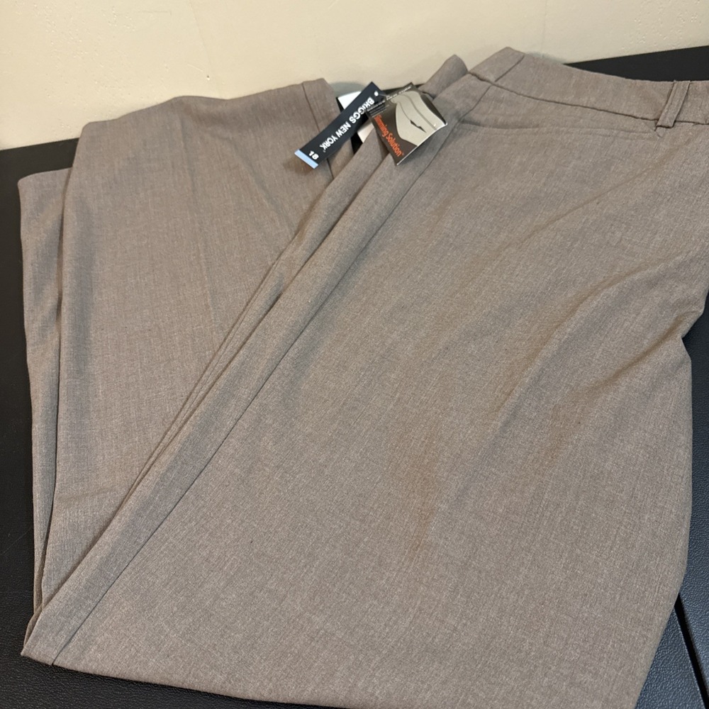 NWT BRIGGS Comfort Waistband Slimming Solution Brown Pants Womens Size 16-B79